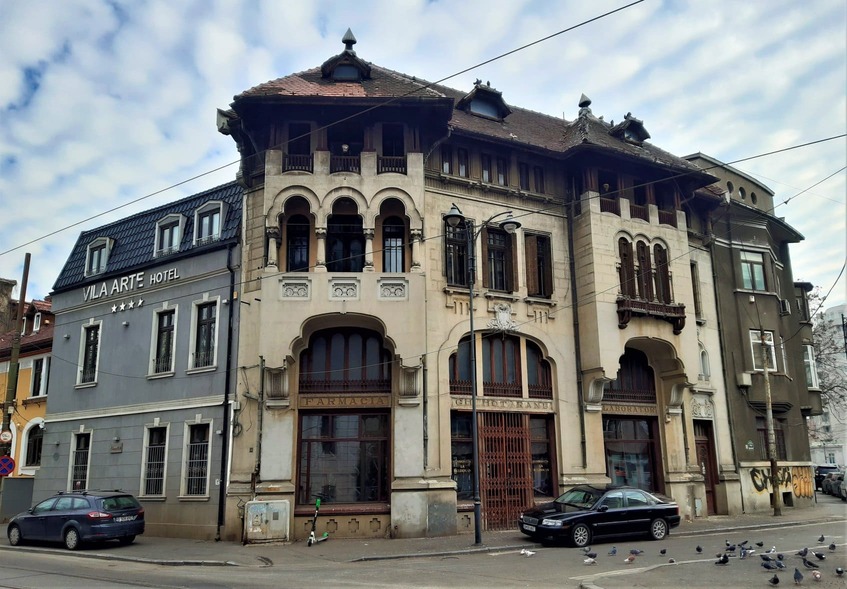 oldest-romanian-pharmacy-george-hotaranu.jpg