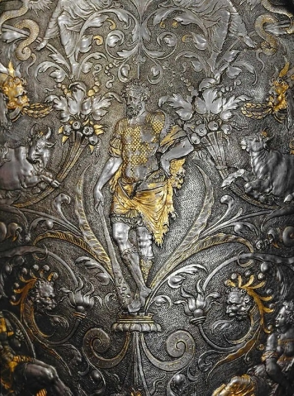 the_armor_of_emperor_maximilian_ii-3.jpg