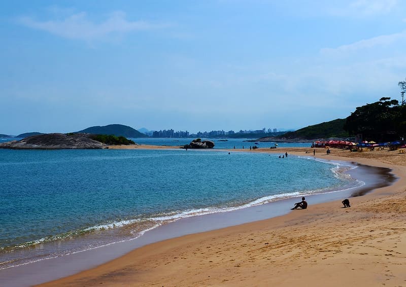 guarapari-beach.jpg