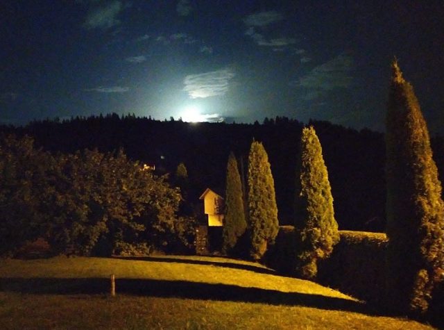 луна над с.Полковник Серафимово