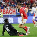 Франция стартира трудно на Евро 2024