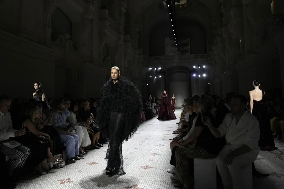 gothic-model.jpg