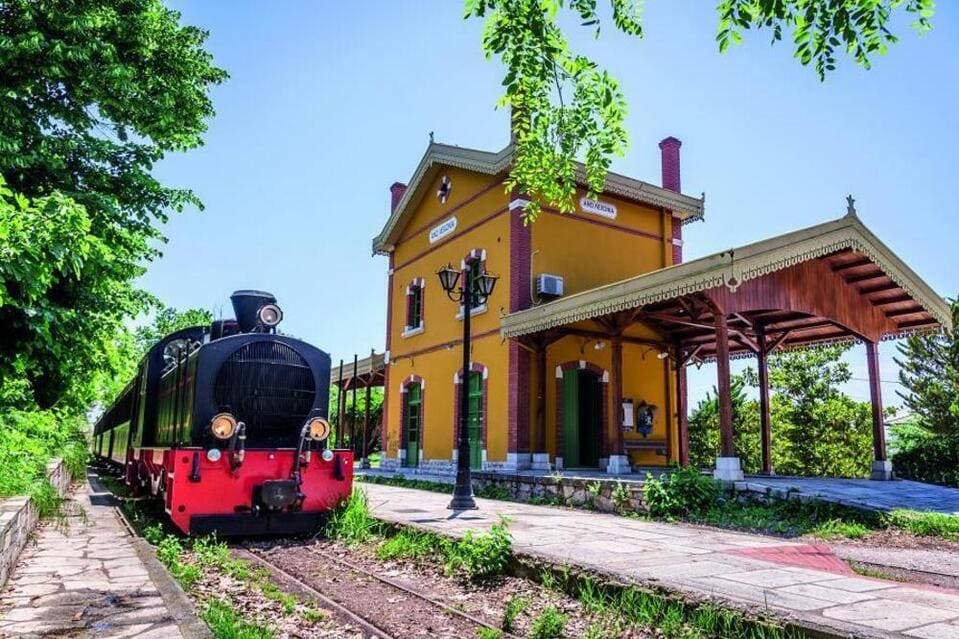 gurciq-turisticheski-vlak.jpg