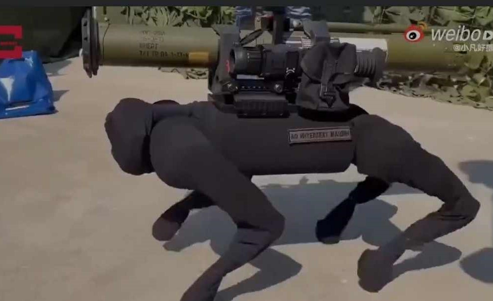 robot1.jpg