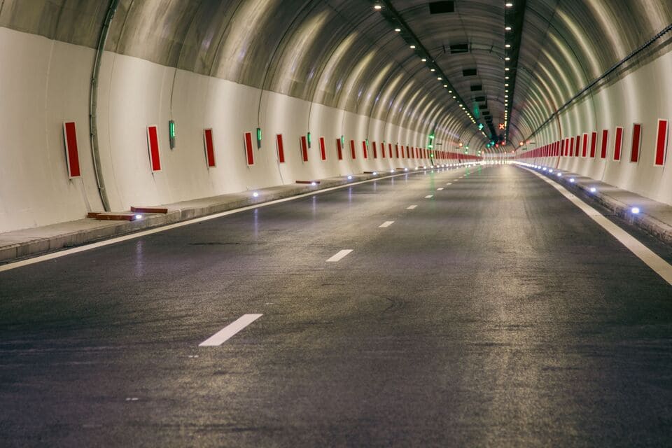tunel-jeleznica.jpg