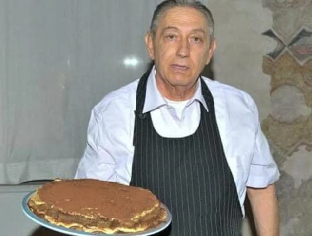 Италианският сладкар Роберто Лингуаното