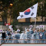 Южно корейска делегация по време на Олимпиадата