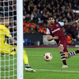 Лукаш Пакета