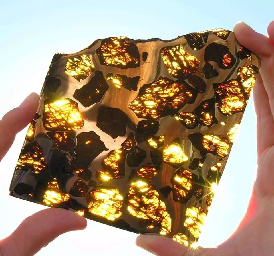 meteorit-fukang.jpeg