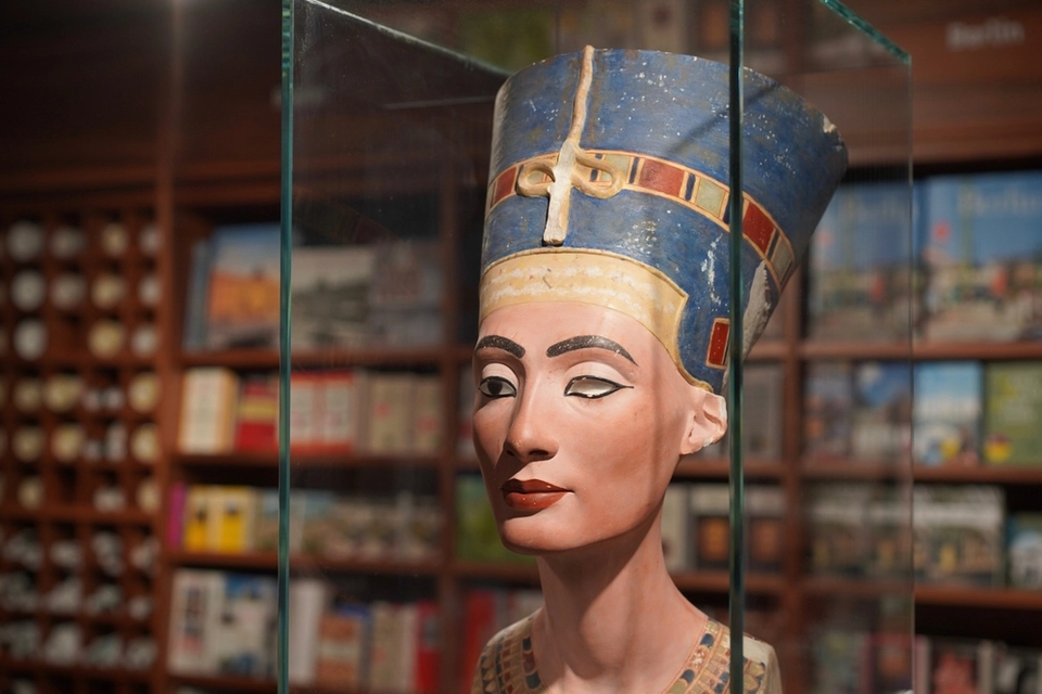 nefertiti.webp