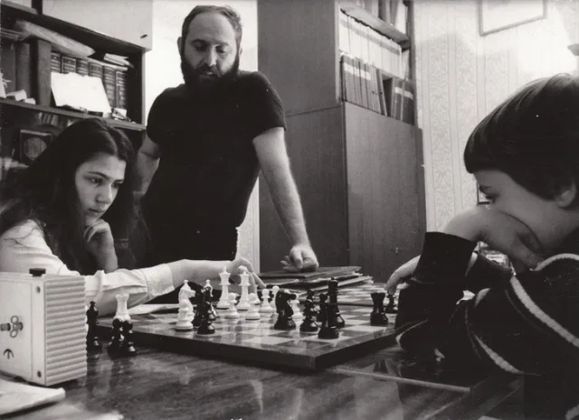 сестрите Полгар с баща си