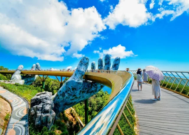 Златният мост във Виетнам