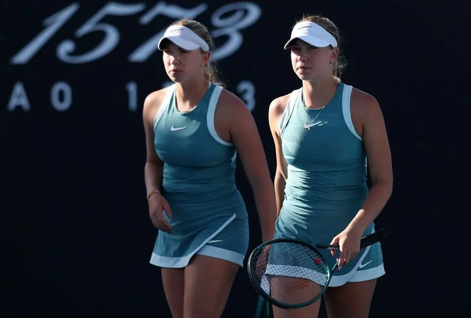 chehkini-tenis-bliznachki.webp