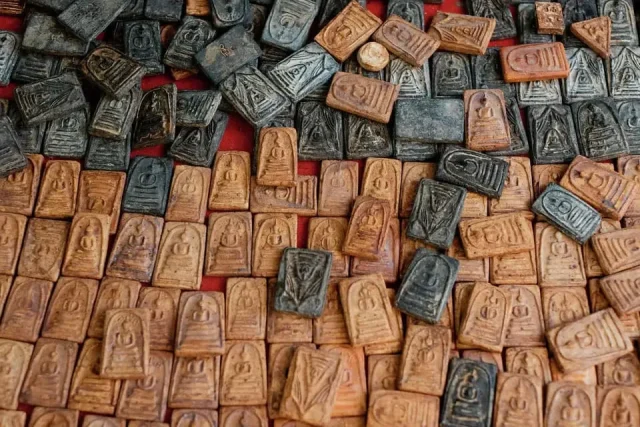 Пазар в Банкок за амулети