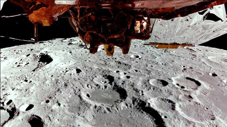 dve-lunni-kaczaniya-v-ramkite-na-sedmicza.jpg