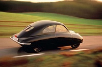 Saab е по-известен със своите автомобили, но в края на тридесетте години произвежда легендарни военни самолети.