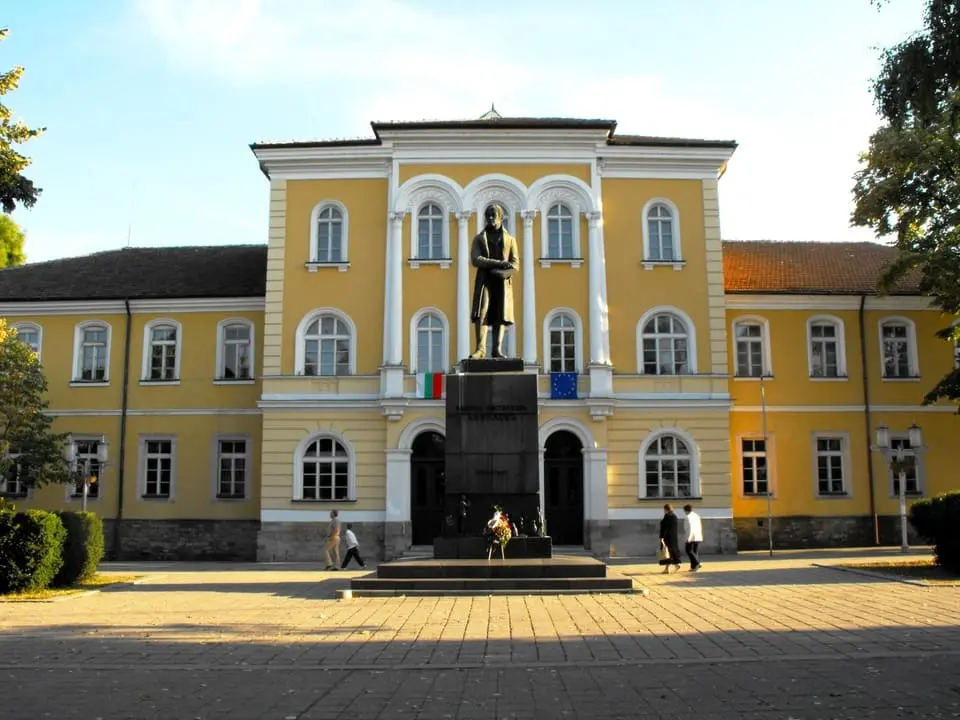 aprilovska-gimnaziq.webp
