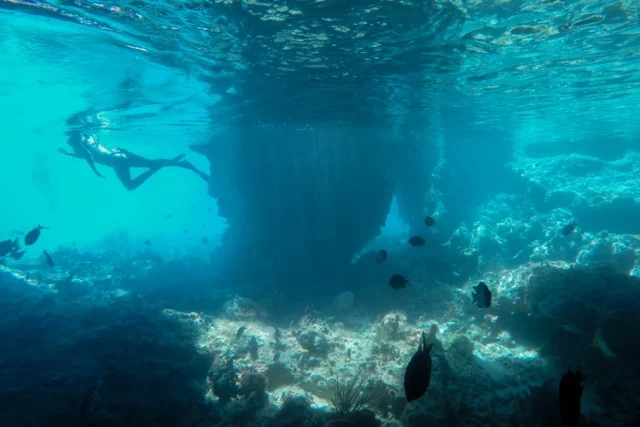 Thunderball Grotto – Гръмотевичната пещера на Бахамите