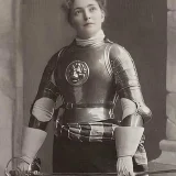 Ела Хатан фехтовка