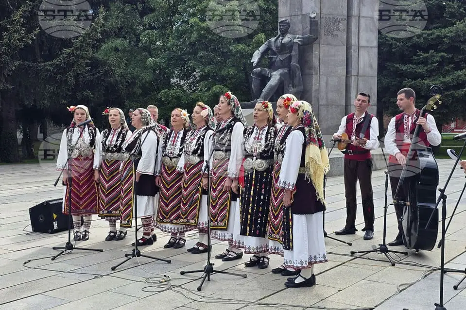 gotse-delchev-ansambal-praznik.webp