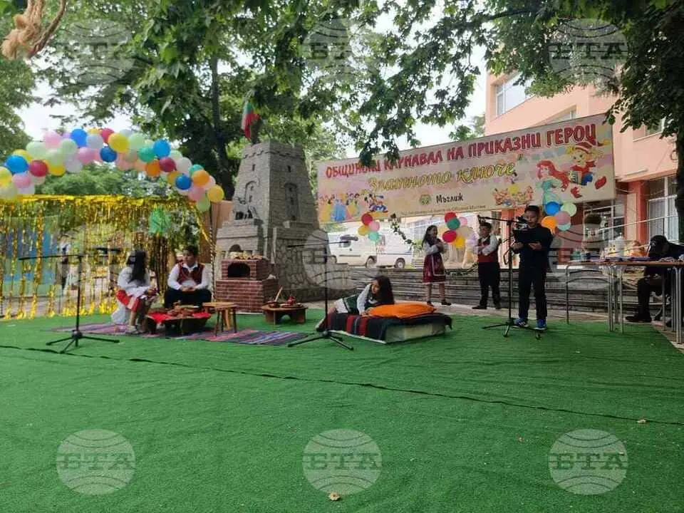 karnaval-na-prikazni-geroi.webp