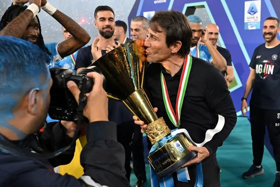 konte-shampion-s-napoli.webp