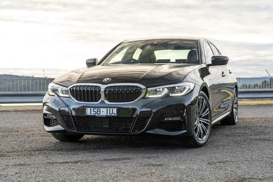bmw-320i.webp