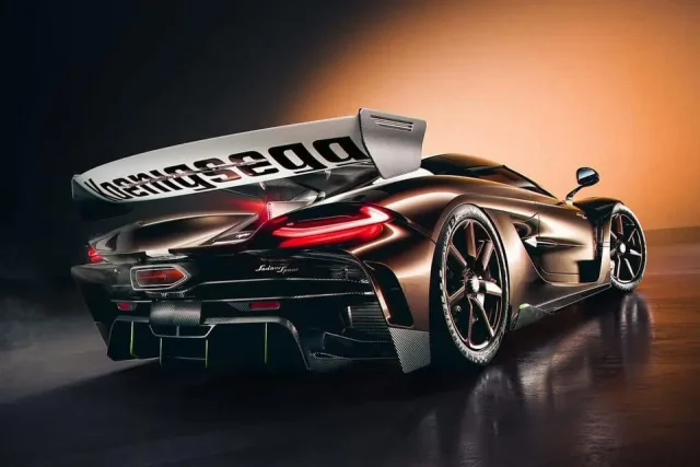 суперкола koenigsegg-sadair-s-spair