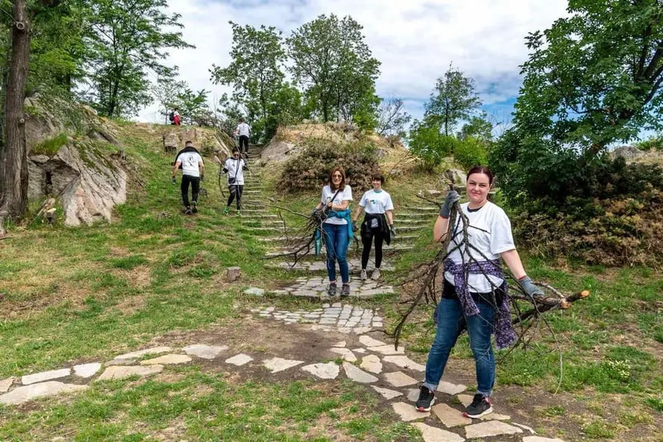 plovdiv-pochistvane-na-sahat-tepe.webp