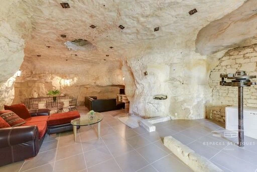 troglodyte dwellings-loara