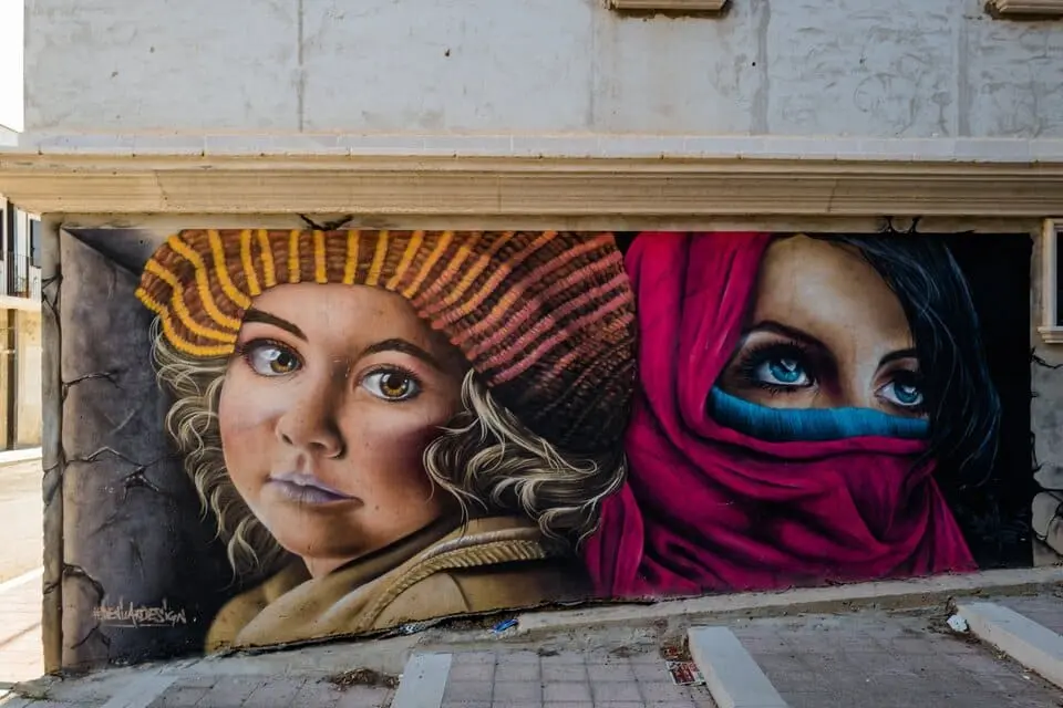 grafiti-izkustvo-v-prizrachen-grad-v-italiya-1.webp