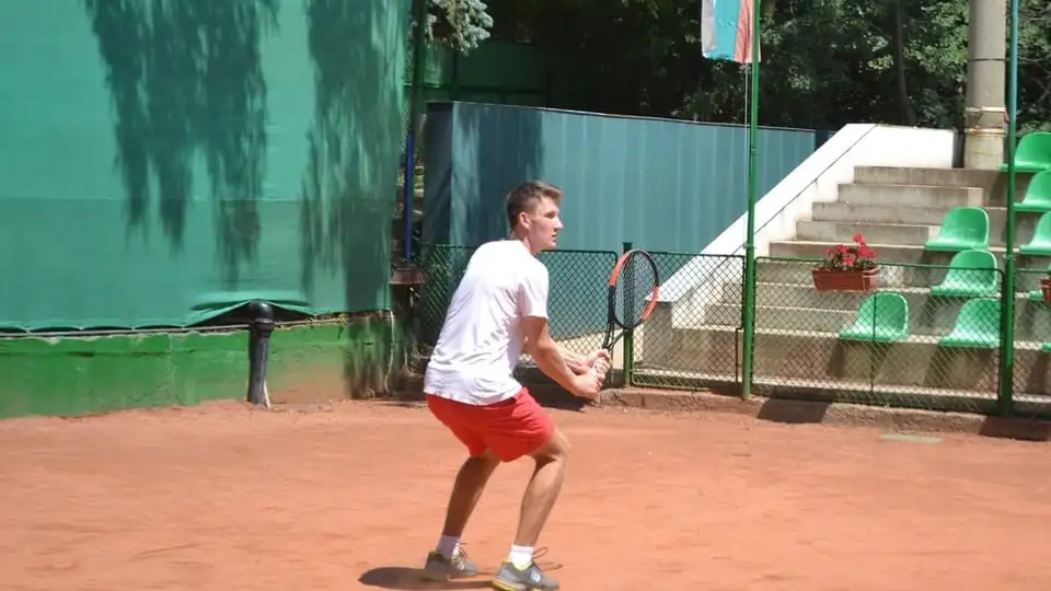 btasheyngeziht-tenis-.webp