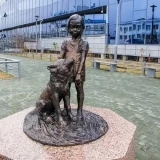 Карина и вярното й куче