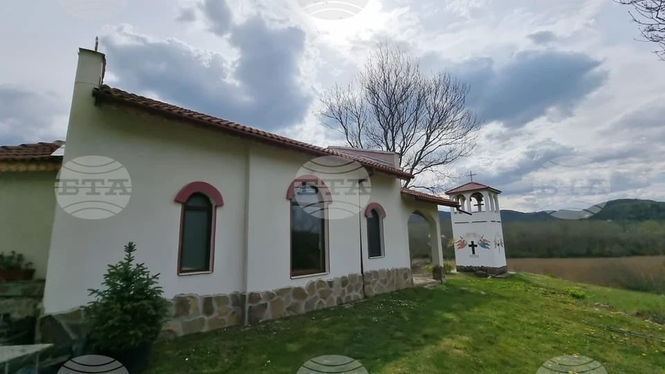 manastir-rozhdestvo-bogorodichno-yastreb-lovech.webp