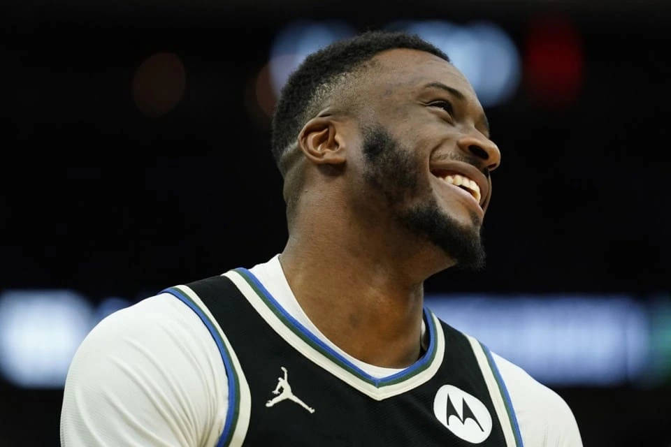 thanasis-antetokounmpo.webp