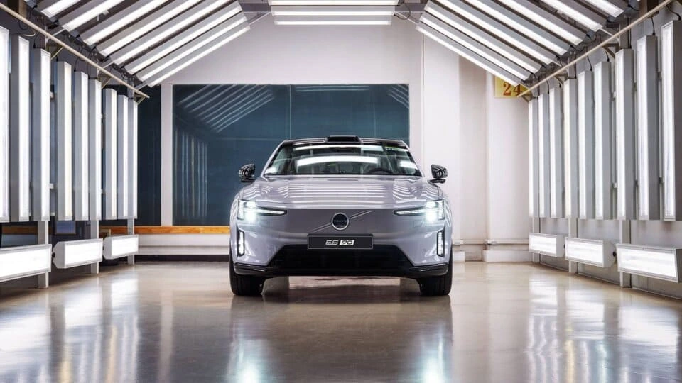 volvo-es90.webp