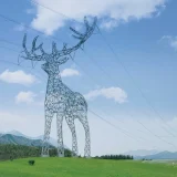 електропроводи превърнати в метални животни