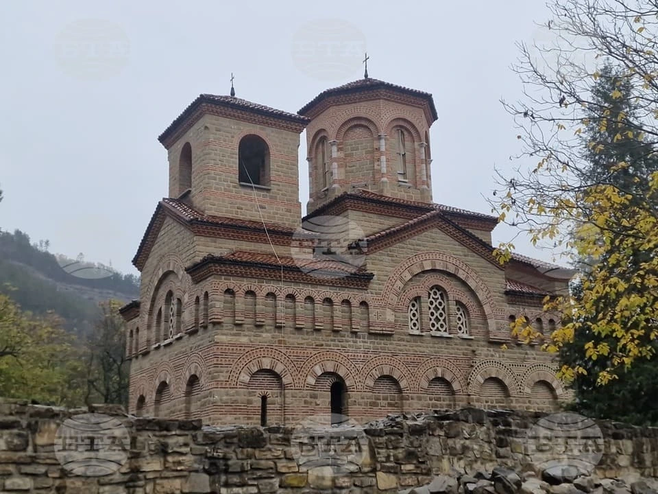 tsarkva-veliko-tarnovo.webp