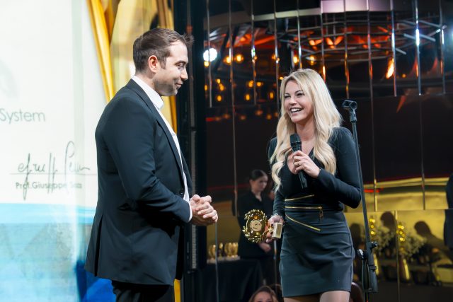 Д-р Хунджев