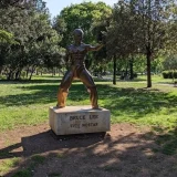 Статуя на Брус Лий в Мостар