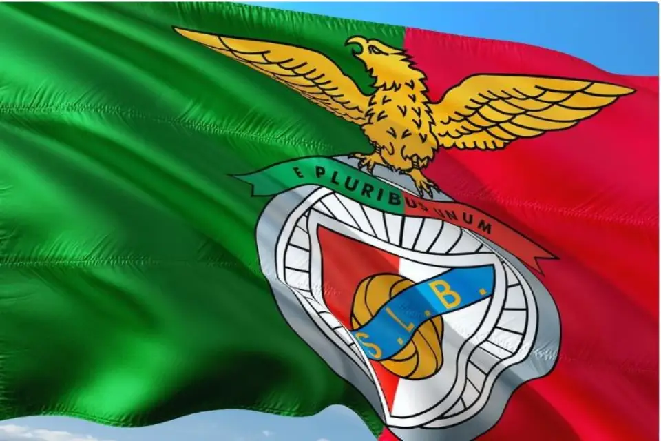 football-benfica.webp