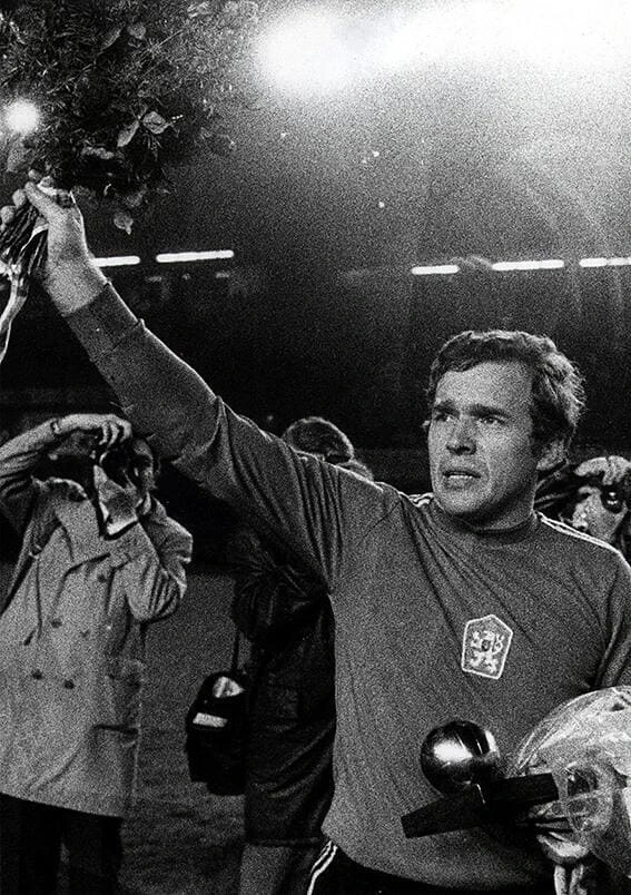 Иво Виктор по време на мач на Чехословакия на Евро 1976